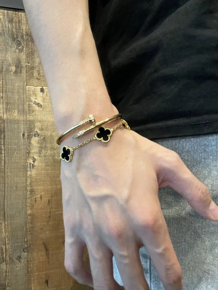 Conjunto Colar + Pulseira + Brinco + Anel Trevo